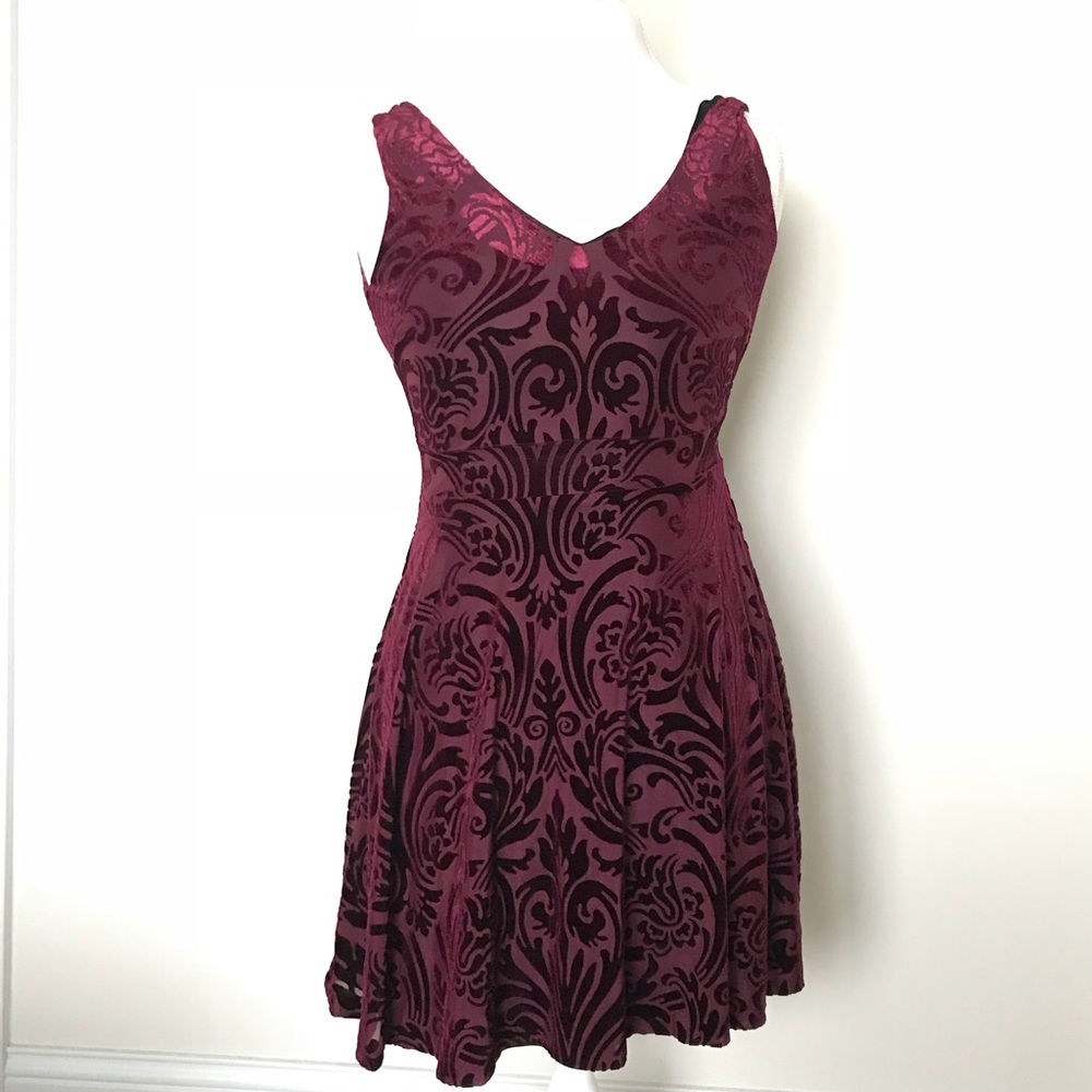 Love...Ady maroon dress, velour design size S